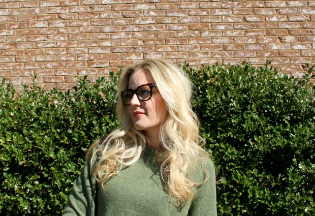 Trendy glasses and warm sweater on CaliCrest.com